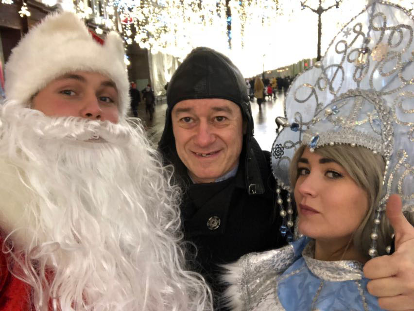 Дед Мороз, Снегурочка и Игорь Сандлер уже на КРАСНОЙ ПЛОЩАДИ!